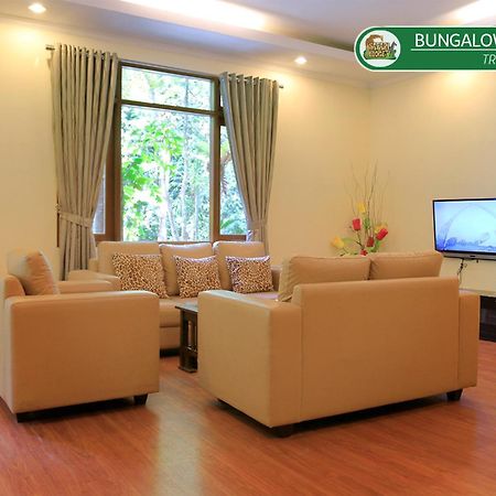 Safari Resort Puncak Buitenkant foto