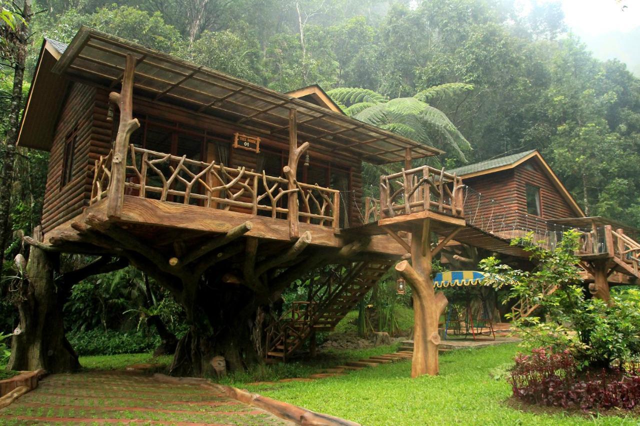 Safari Resort Puncak Buitenkant foto